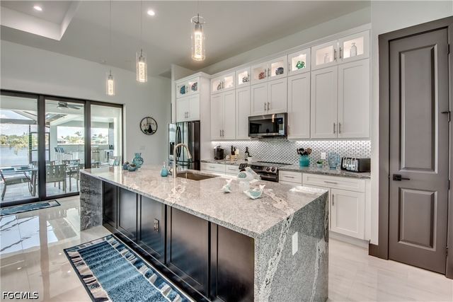 1715 SW 6th AVE, Cape Coral, FL 33991
