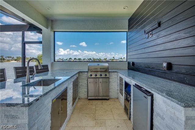1715 SW 6th AVE, Cape Coral, FL 33991