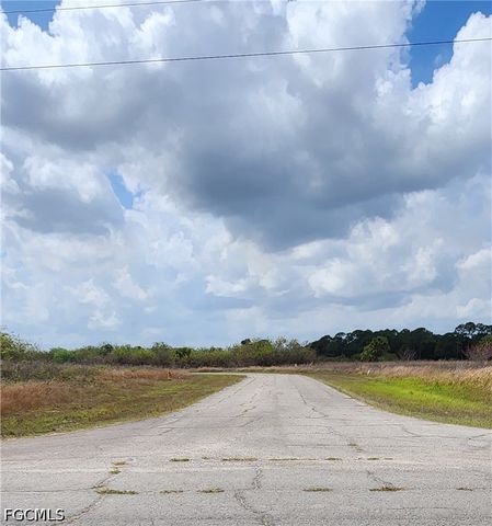 357 Neighborly RD, Labelle, FL 33935