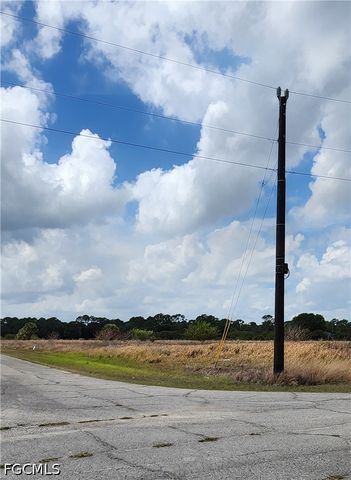 357 Neighborly RD, Labelle, FL 33935