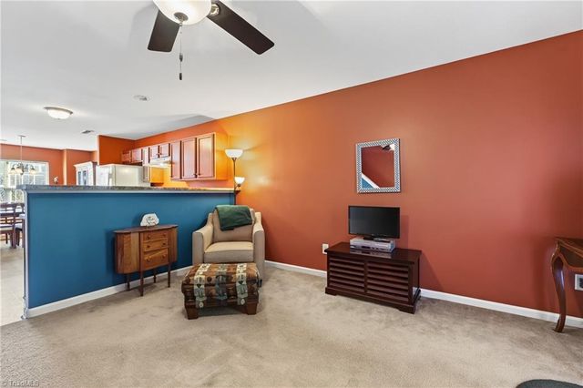 833 Federal Hall Lane, Kernersville, NC 27284