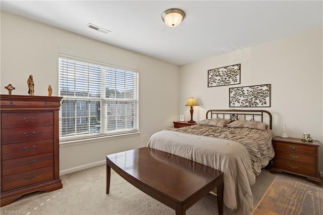 833 Federal Hall Lane, Kernersville, NC 27284