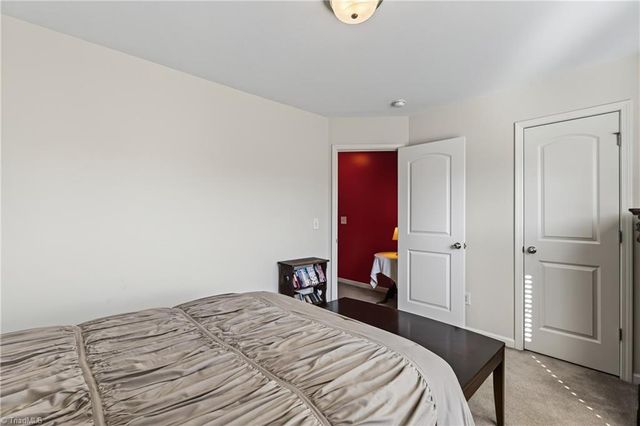 833 Federal Hall Lane, Kernersville, NC 27284