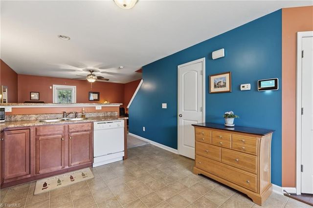 833 Federal Hall Lane, Kernersville, NC 27284