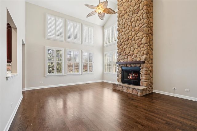 36 Tournament Drive S, Hawthorn Woods, IL 60047