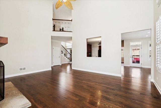 36 Tournament Drive S, Hawthorn Woods, IL 60047