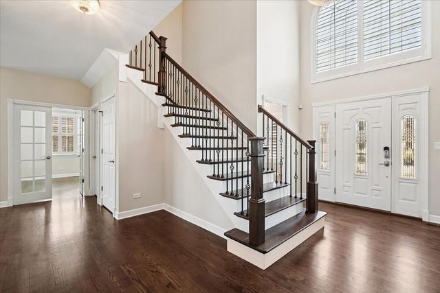 36 Tournament Drive S, Hawthorn Woods, IL 60047