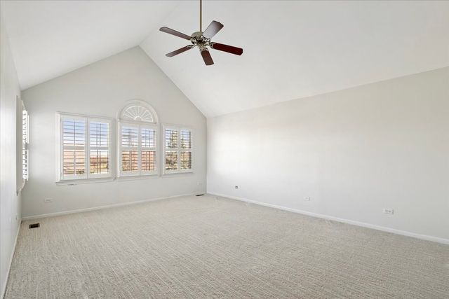 36 Tournament Drive S, Hawthorn Woods, IL 60047