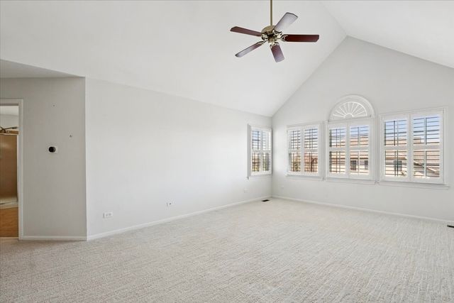 36 Tournament Drive S, Hawthorn Woods, IL 60047