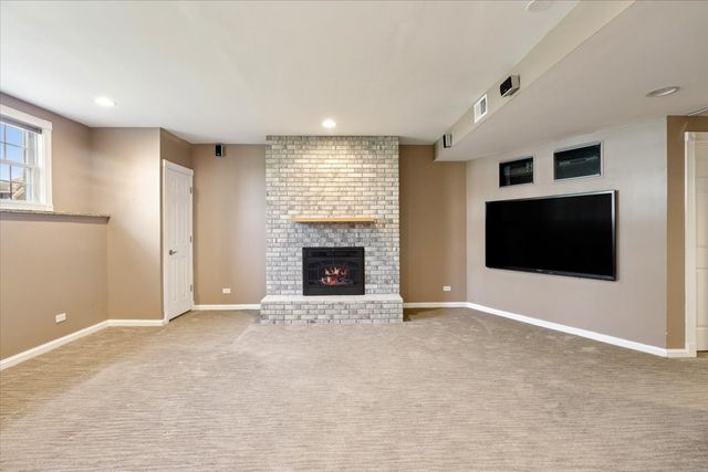 36 Tournament Drive S, Hawthorn Woods, IL 60047