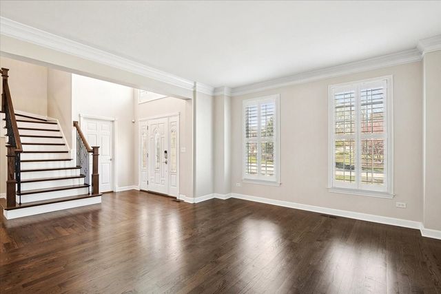 36 Tournament Drive S, Hawthorn Woods, IL 60047