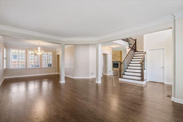 36 Tournament Drive S, Hawthorn Woods, IL 60047