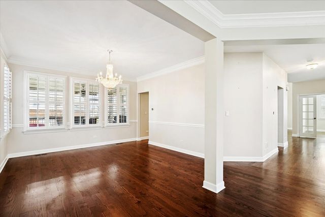 36 Tournament Drive S, Hawthorn Woods, IL 60047