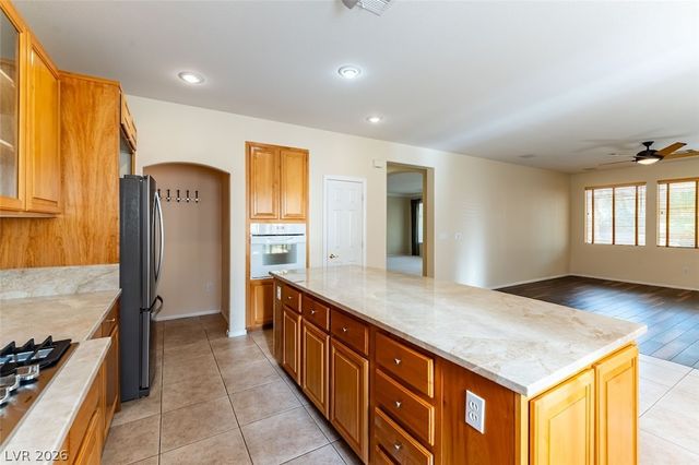 240 Whitly Bay Avenue, Las Vegas, NV 89148