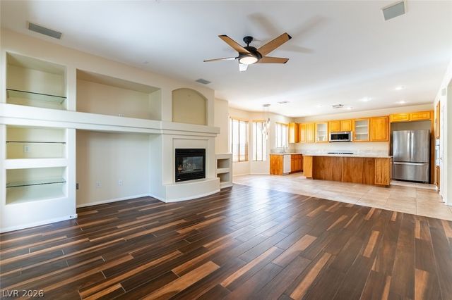 240 Whitly Bay Avenue, Las Vegas, NV 89148