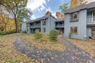 10 Deepwood Drive 10, Southington, CT 06489