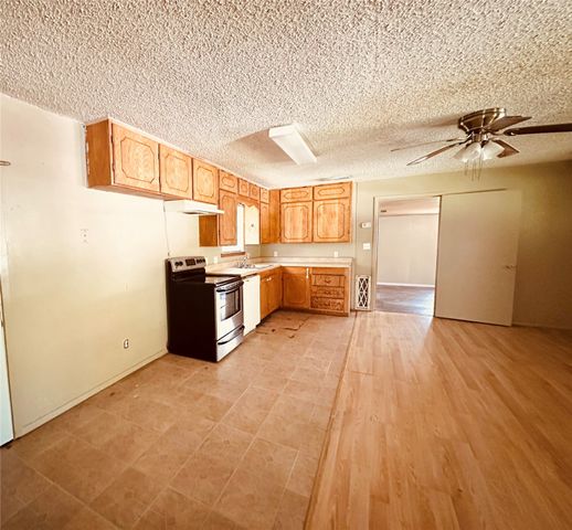 316 Kaufman, Mount Vernon, TX 75457