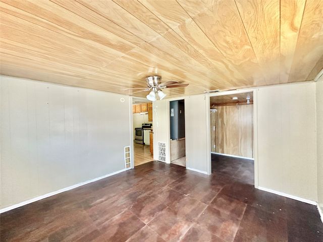 316 Kaufman, Mount Vernon, TX 75457