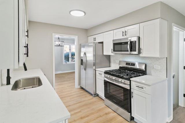 17001 Kimbark Avenue, South Holland, IL 60473