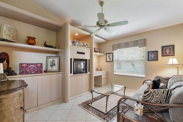 6643 Sherbrook Drive, Boynton Beach, FL 33437
