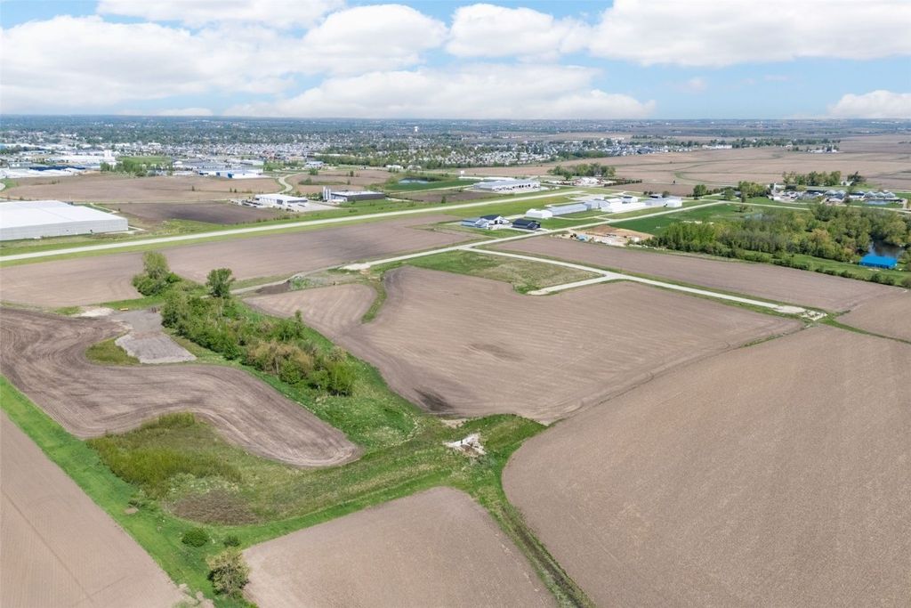 1687 Luxair Lane, Marion, IA 52302