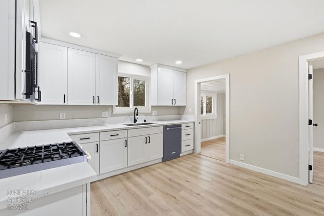 415 Curran Ave, Sacramento, CA 95833