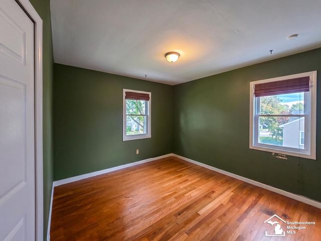 2910 Bailey Avenue, Lincoln Park, MI 48146