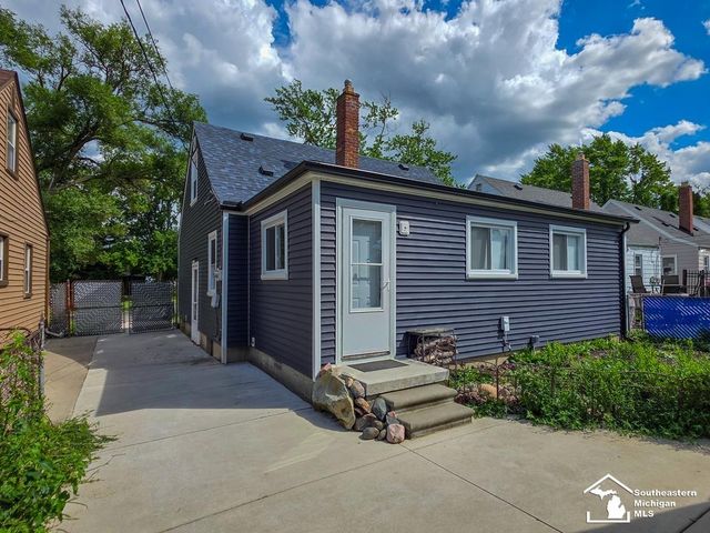 2910 Bailey Avenue, Lincoln Park, MI 48146