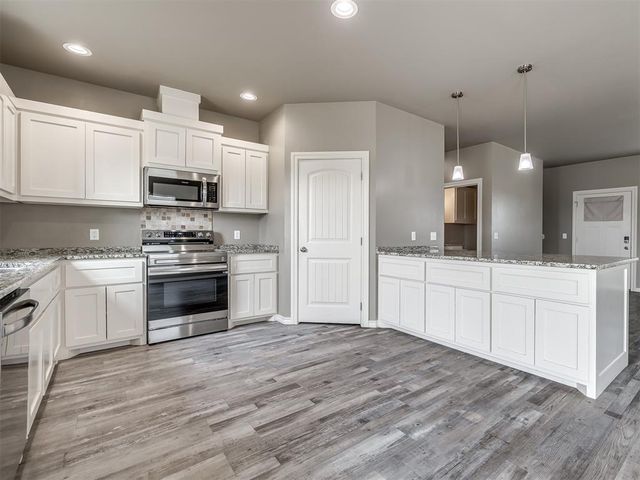 517 S Broadway Avenue, Guthrie, OK 73044