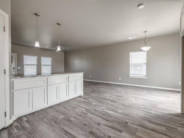 517 S Broadway Avenue, Guthrie, OK 73044