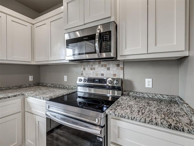 517 S Broadway Avenue, Guthrie, OK 73044