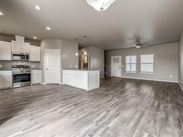 517 S Broadway Avenue, Guthrie, OK 73044