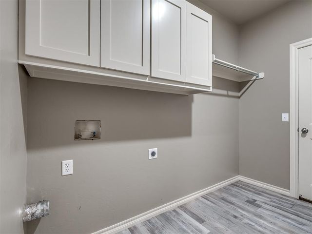 517 S Broadway Avenue, Guthrie, OK 73044