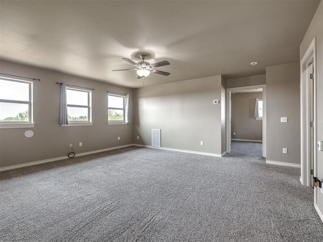 517 S Broadway Avenue, Guthrie, OK 73044