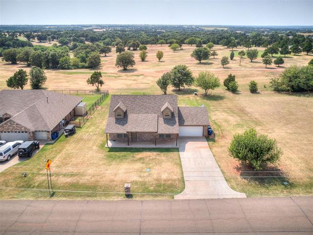 517 S Broadway Avenue, Guthrie, OK 73044