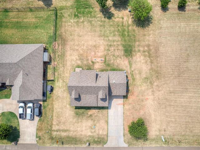 517 S Broadway Avenue, Guthrie, OK 73044
