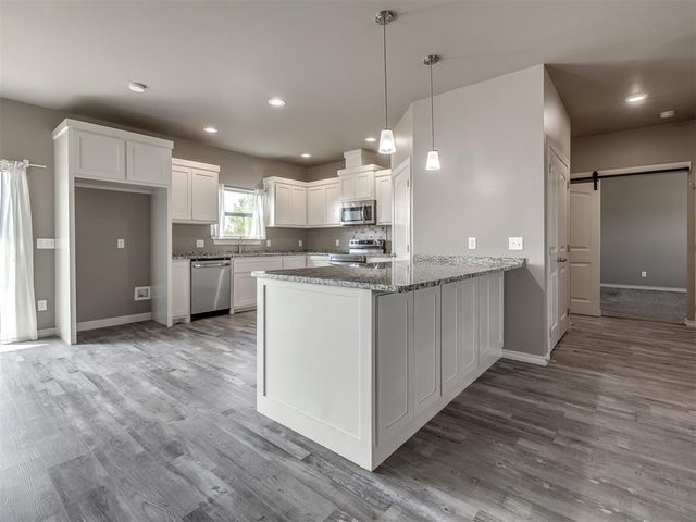 517 S Broadway Avenue, Guthrie, OK 73044