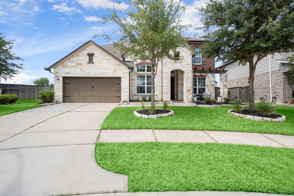 15534 Cascade Mist Drive, Cypress, TX 77429