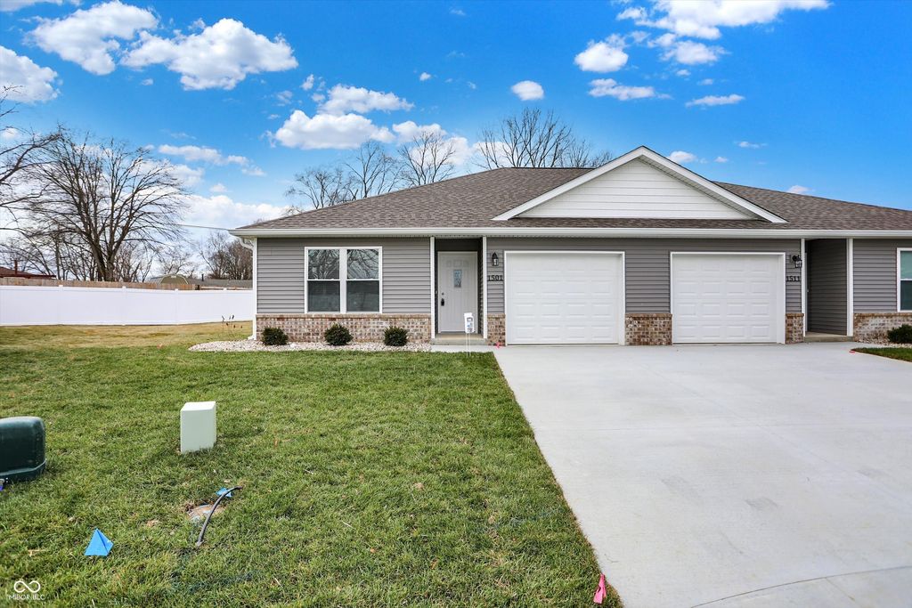 1562 W Paula Drive, Columbus, IN 47201