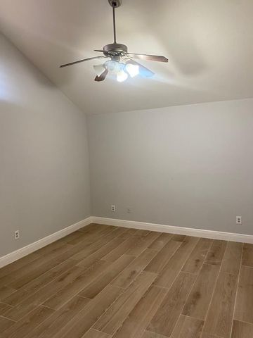 9339 Stonecreek Lane, Houston, TX 77036