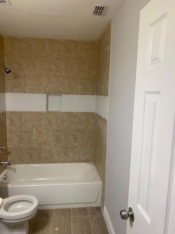 9339 Stonecreek Lane, Houston, TX 77036