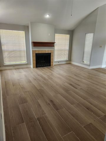 9339 Stonecreek Lane, Houston, TX 77036