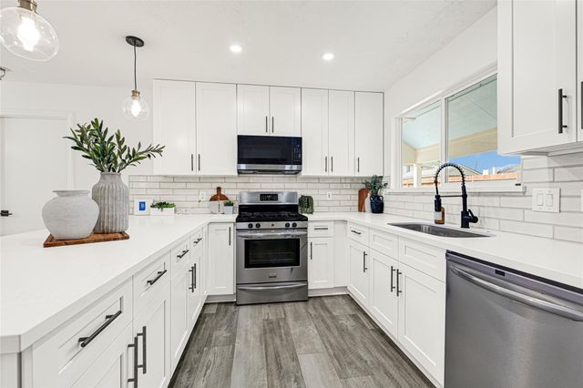 4214 Manordale Drive, Pasadena, TX 77505