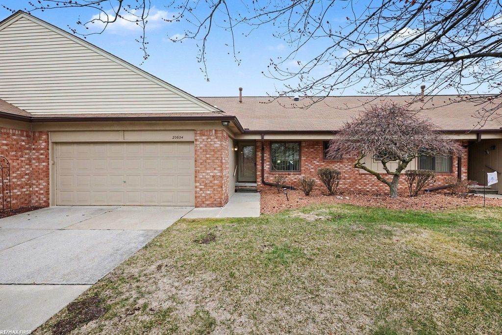 20604 Birch Meadow Drive, Clinton Twp, MI 48036