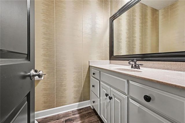 6730 Meyers Circle, Parkville, MO 64152
