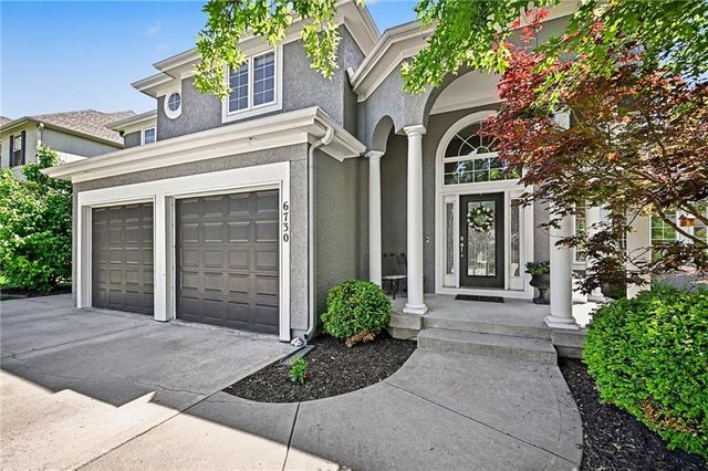 6730 Meyers Circle, Parkville, MO 64152