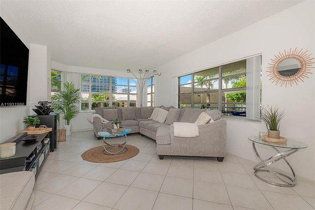 1965 S Ocean Dr MR, Hallandale Beach, FL 33009