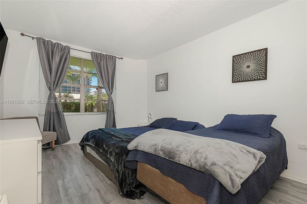 Image 19 of property listing at 1965 S Ocean Dr MR, Hallandale Beach, FL 33009