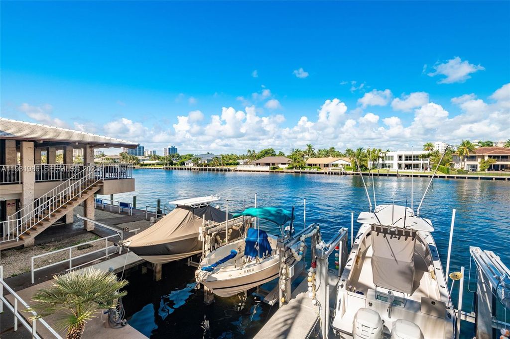 Image 27 of property listing at 1965 S Ocean Dr MR, Hallandale Beach, FL 33009