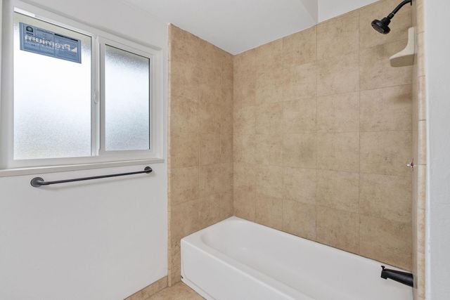 2039 S Locust Street, Visalia, CA 93277